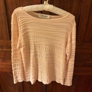 Beautiful boutique  blouse. Excellent preowned condition. Peach color. Size L.